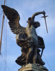 Статуя Архангела Михаила, Рим