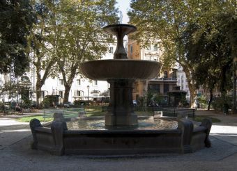 Fountain at Piazza Cairoli, Rome