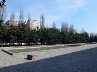 Fountain in Kaisserlian Square, Milan