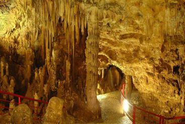 Pastena Caves, Pastena