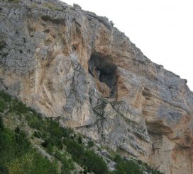 Cavallone Cave, Lama dei Peligni
