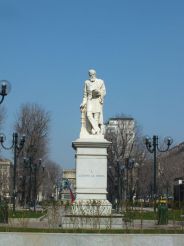 Monument to Giuseppe La Farina, Turin