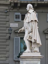 Statue of Carlo Goldoni, Florence
