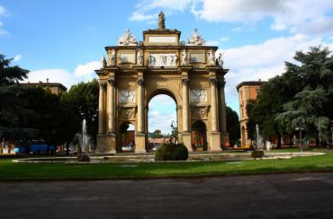 Triumphal Arch, Florence
