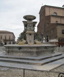 Monumental fountain, Faenza