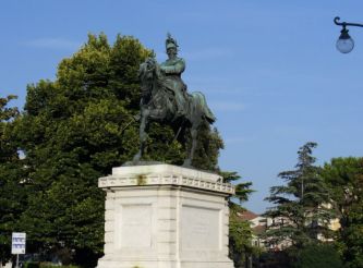 Monument to Vittoro Emanuele II, Verona