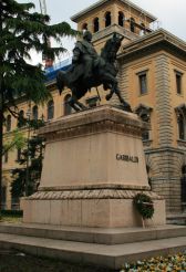 Памятник Джузеппе Гарибальди, Верона