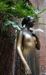 Giulietta Statue, Verona
