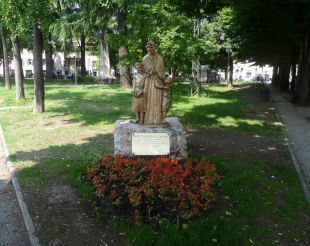 Statue of St. Magdalene of Canossa, Verona