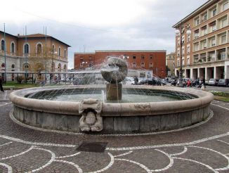 Fountain Arnaldo Pomodoro, Pisa
