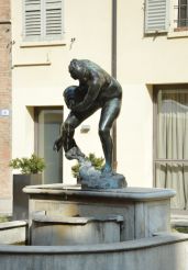 Fountain of the Nymph, Modena
