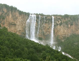 Lequarci Waterfall, Ulassai