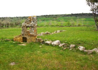 Tomb of the Giants Su cuaddu ‘e Nixias, Lunamatrona Comune