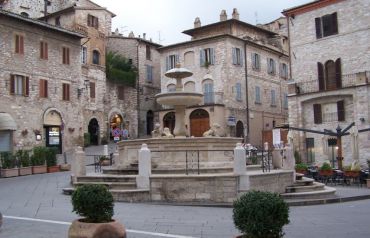 Fountain of the Three Lions, Assisi