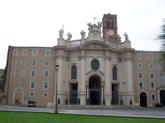 Базилика Санта-Кроче-ин-Джерусалемме, Рим