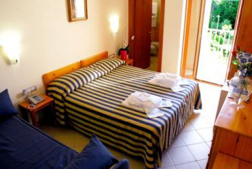 Двухместный номер с 1 кроватью или 2 отдельными кроватями и пакетом пляжных услуг