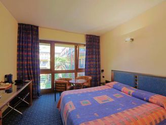 Double Room (1 Adult)