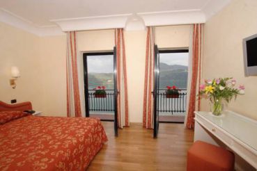 Superior Double room with Balcony and Lake View