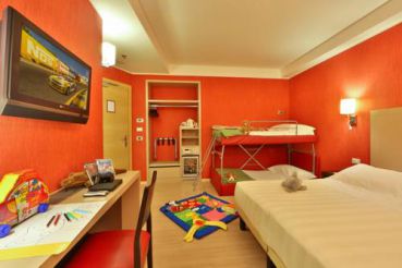 Quadruple Room with Kids' Package