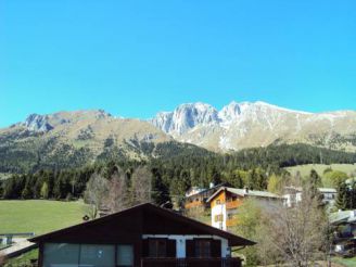 Double or Twin Room with Mountain View