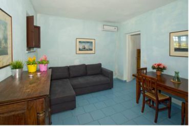One-Bedroom Cottage with Street View (2 Adults) - Separate Building
