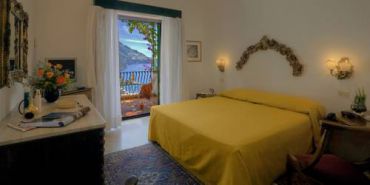 Superior Double or Twin Room with Side Sea View