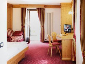 Junior Suite (2 Adults)