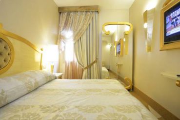 Double Room (1 Adult)