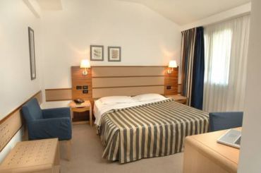 Double Room (1 Adult)