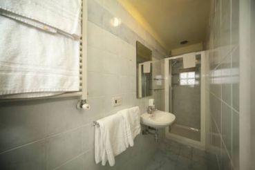 Double Room with En-Suite Bathroom