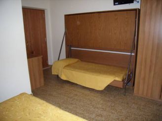 Двухместный номер с дополнительной кроватью (3 взрослых)