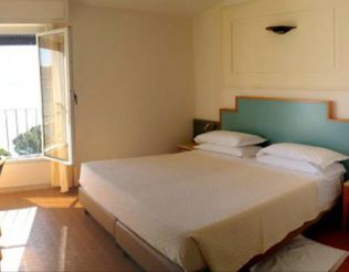 Triple Room with Sea View