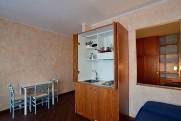 One-Bedroom Apartment with Balcony (2 Adults)