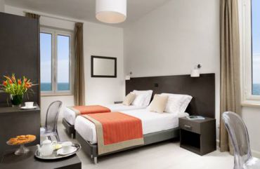 Двухместный номер с 1 кроватью или 2 отдельными кроватями и видом на море