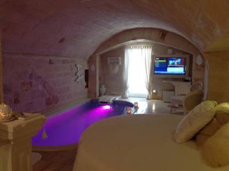 Luxury Suite with Private Pool and Sea View