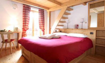 Quadruple Room with Balcony and Mountain View