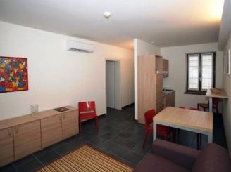 One-Bedroom Apartment (3-4 Adults)
