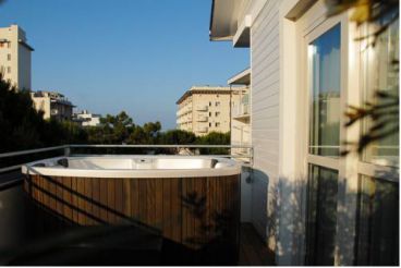 Deluxe Double or Twin Room with Hot Tub