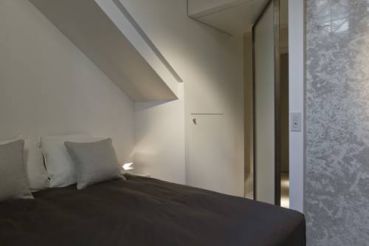 One-Bedroom Apartment - Split Level
