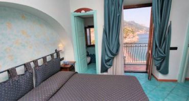Family Suite with Sea View (2 Adults + 2 Children) 