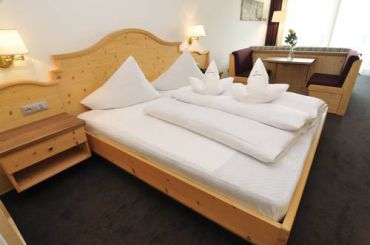 Двухместный номер «Комфорт» с 1 кроватью или 2 отдельными кроватями и балконом