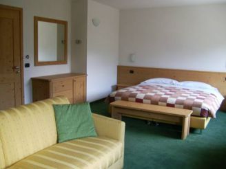 Deluxe Double or Twin Room with Glacier View - Annex
