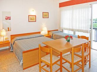 Apartment with Sea View (4 Adults)