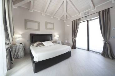 Улучшенный двухместный номер с 1 кроватью или 2 отдельными кроватями и террасой