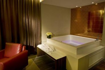 Superior Suite with Spa Access