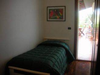 Single Room with Shared Bathroom