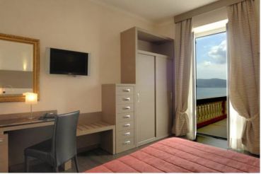 Double or Twin Room with Balcony and Sea View