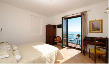 Large Double Room with Sea View