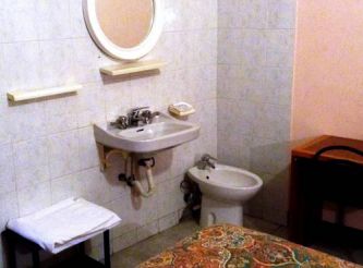 Одноместный номер с общей ванной комнатой
