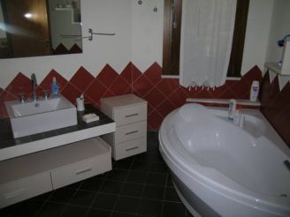 Двухместный номер с 1 кроватью и собственной внешней ванной комнатой